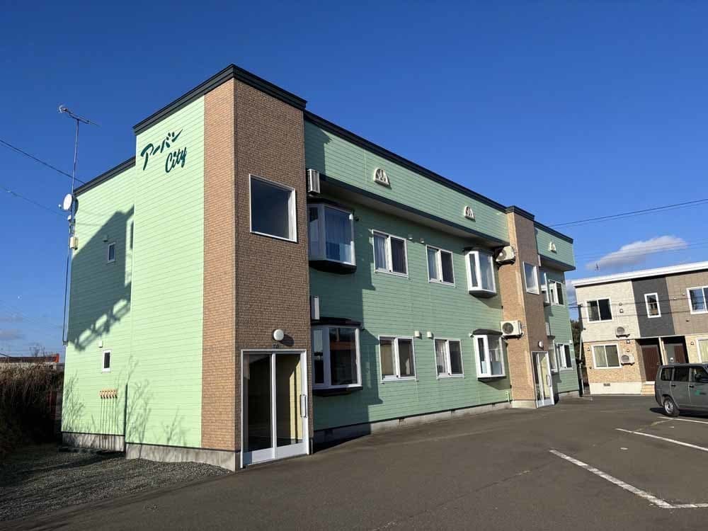 apartment 静内古川町2丁目3-1